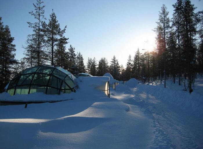 Гостиница в Лапландии со стеклянными иглу (20 фото)