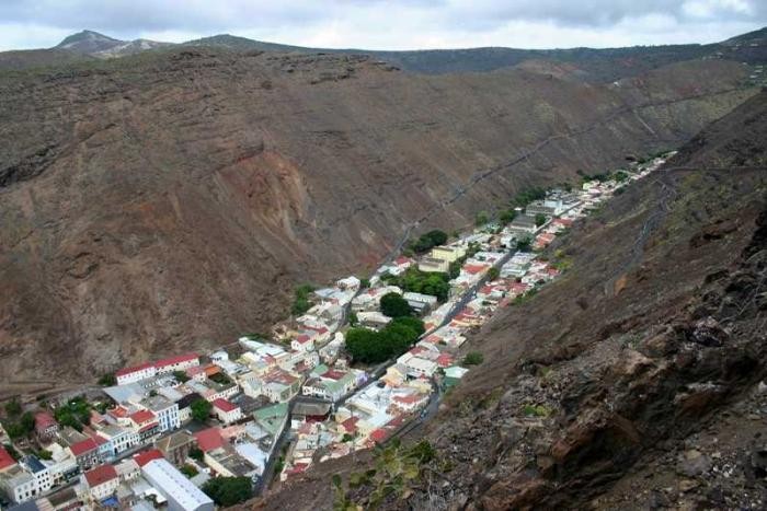 Населенные пункты с уникальными ландшафтами (20 фото)