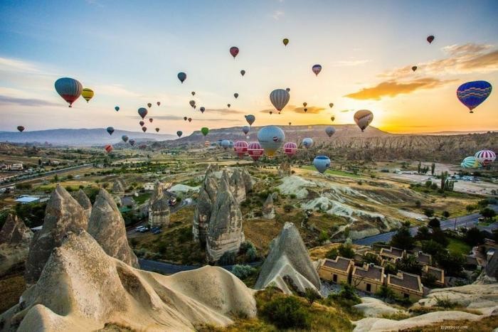 Зрелищные фестивали воздушных шаров (24 фото)