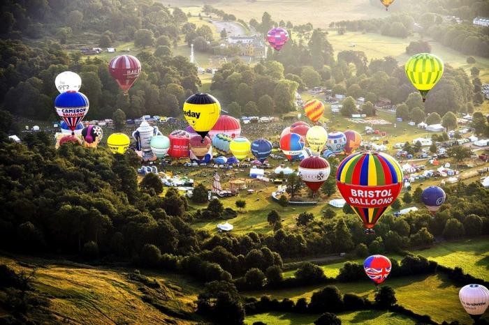 Зрелищные фестивали воздушных шаров (24 фото)