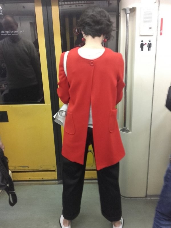 Модники и чудаки из метро (28 фото)
