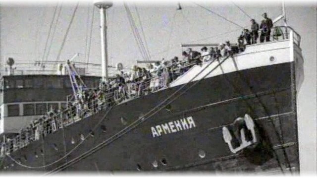 Военные обнаружили в Черном море потопленный немцами теплоход (3 фото)