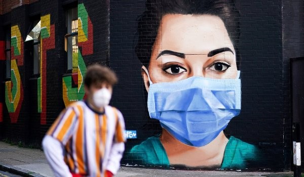 Подборка крутых граффити на тему коронавируса (18 фото)