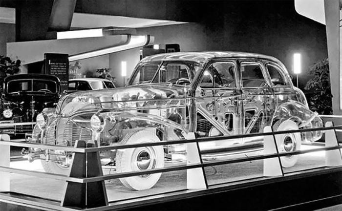 Автомобиль-призрак: Pontiaс Plexiglas 1939 года (10 фото)