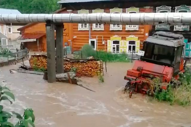 Последствия ливня в городе Нижние Серги (8 фото)