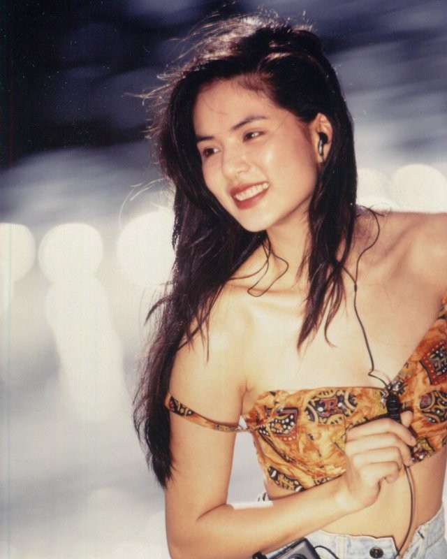 Актриса из Гонконга,которая за 30 лет не постарела ни на день (15 фото)