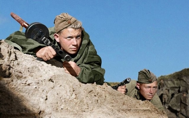 Фотографии СССР времен Великой Отечественной войны в цвете (19 фото)