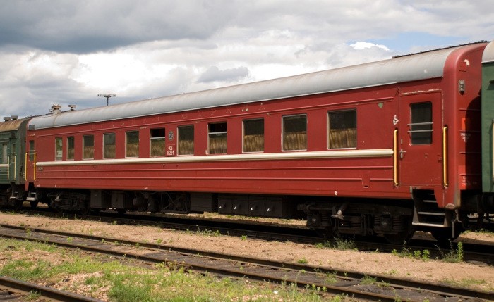 Почему поезда в СССР красили в зеленый цвет (6 фото)