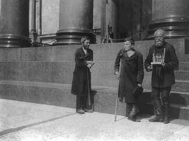 Люди на улицах Петербурга в начале ХХ века (13 фото)