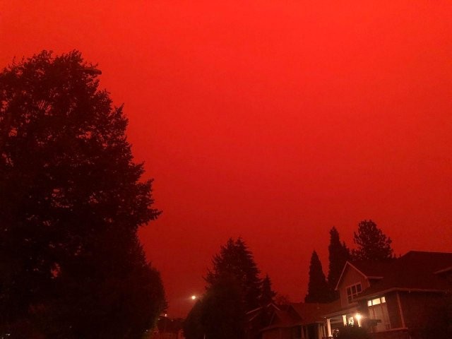 Это не апокалипсис, это дым от лесных пожаров в штате Орегон (15 фото)