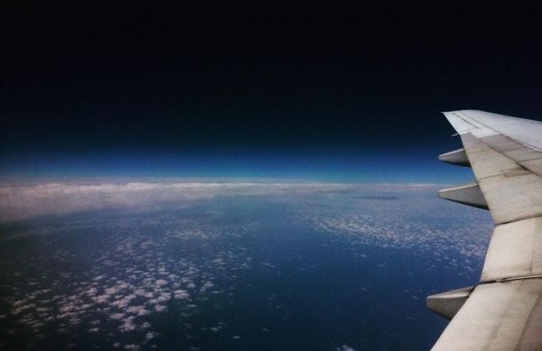 Земля в иллюминаторе: завораживающие виды Земли из окна самолета (19 фото)