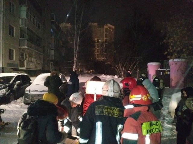 Пожар в Екатеринбурге (8 фото)