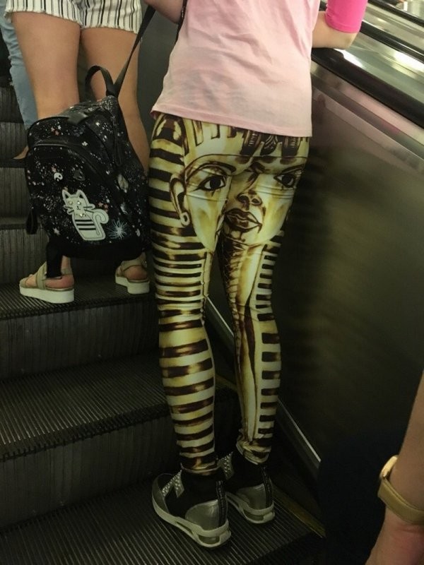 Модники и чудаки из метро (25 фото)