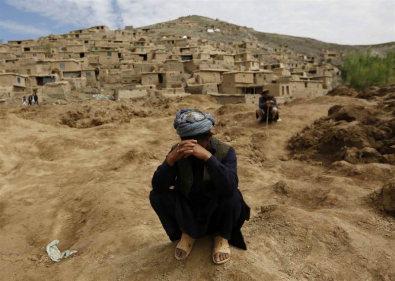 Оползень в Афганистане (8 фото)