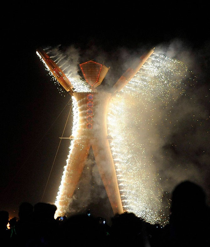 Как прошел фестиваль Burning Man 2014 (20 фото)