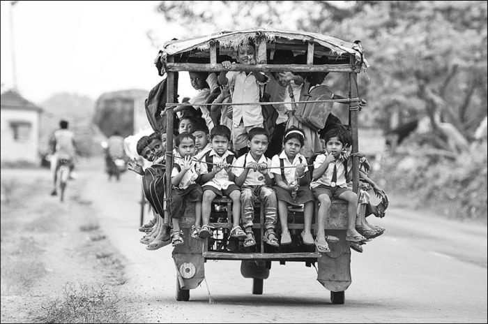 Сложный путь в школу в разных странах мира (25 фото)