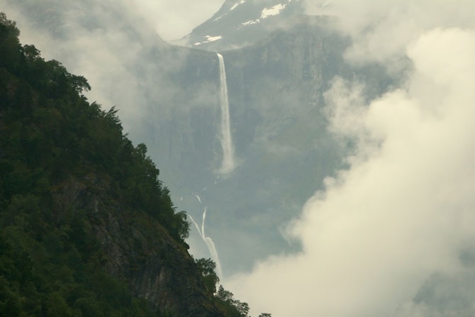 Рейтинг самых красивых водопадов Норвегии (9 фото)