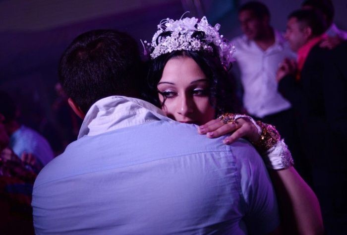 Как проходит цыганская свадьба в наши дни (25 фото)