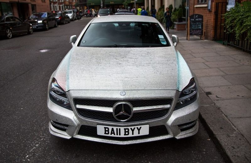 Русская студентка в Лондоне покрыла свой Mercedes CLS 350 миллионом кристаллов Сваровски (14 фото)