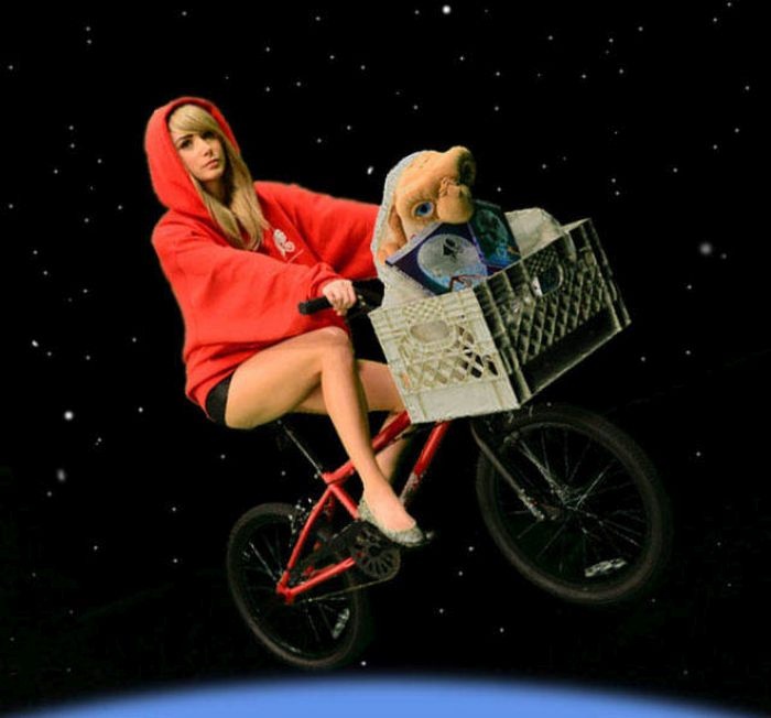 Очаровательная Сара Джин Андервуд примерила костюмы для косплея (66 фото)