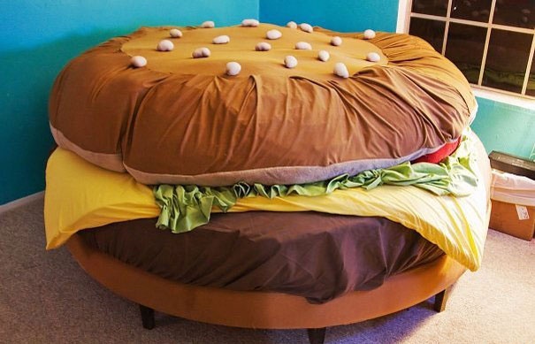 Креативное решение постельного вопроса: 26 необычных кроватей, диванов и матрасов (46 фото)