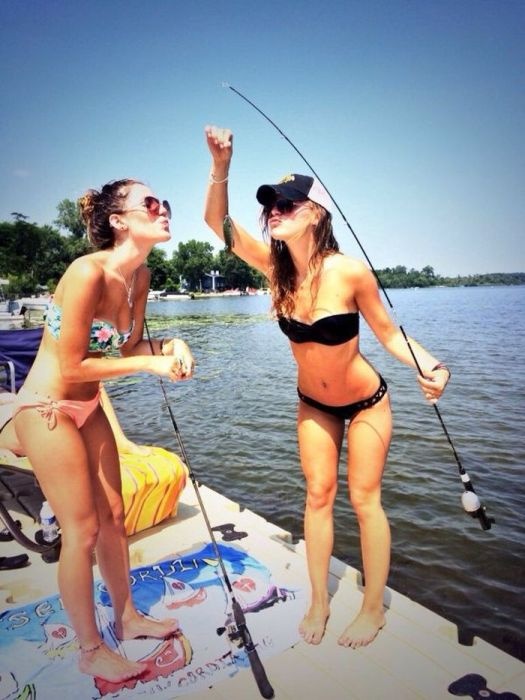 Девушки, которые хотят рыбачить (28 фото)