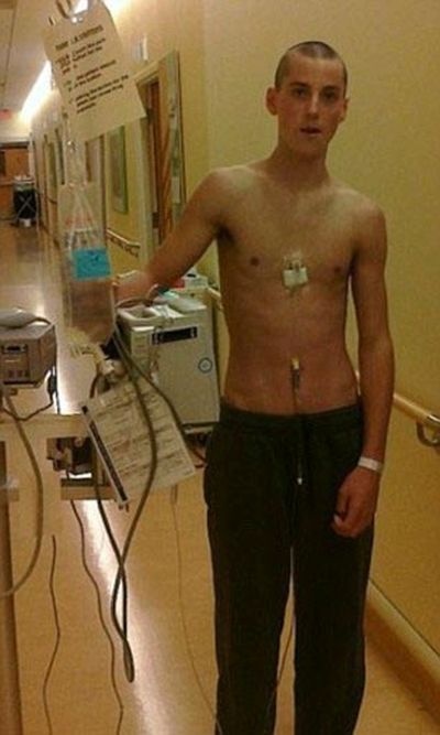 Америка: подросток излечился от рака и занялся бодибилдингом (12 фото)