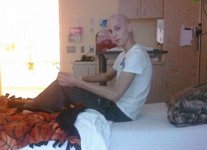 Америка: подросток излечился от рака и занялся бодибилдингом (12 фото)