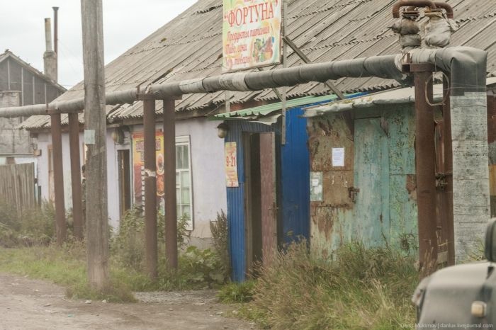 Впечатления от поселка Октябрьский, стоящего на берегу Охотского моря (30 фото)