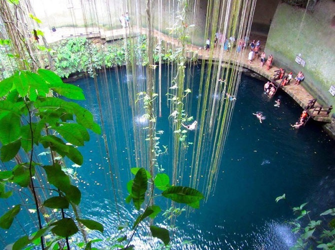 10 самых красивых природных бассейнов мира (23 фото)
