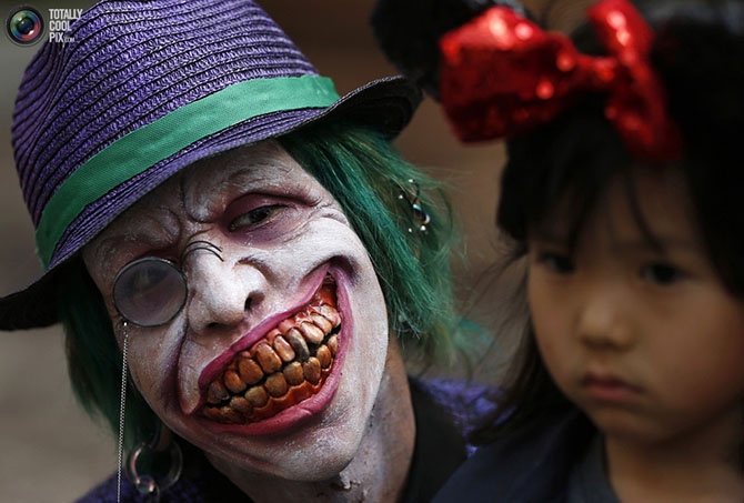 Как отпраздновали Хэллоуин в разных странах мира (50 фото)