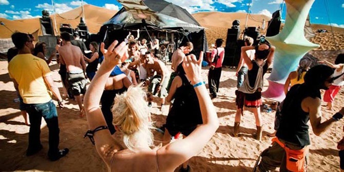 42 самых эпичных танцевальных фестиваля со всего мира (42 фото)