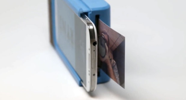 Чехол, который превращает смартфон в Polaroid (3 фото)