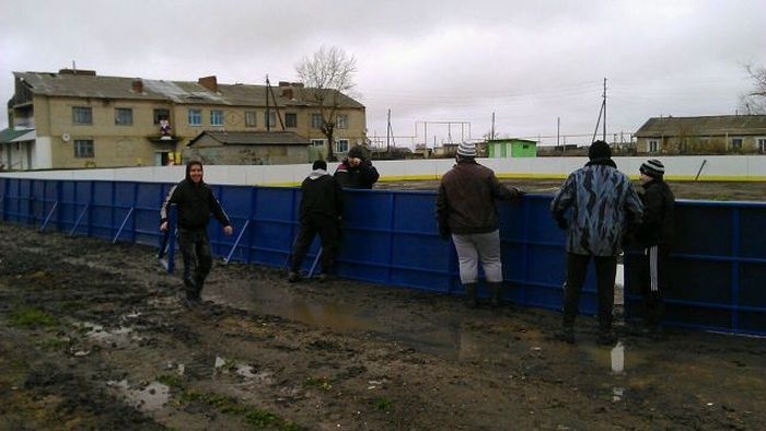 Как жители Челябинска строили открытый каток (49 фото)