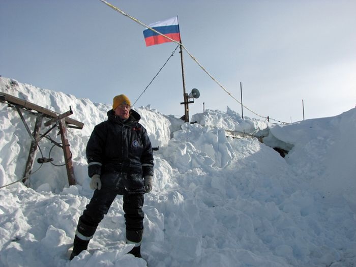 Обычный будний день русского полярника на антарктический станции Восток (39 фото)