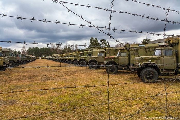 Беларусь: Прогулка по супермаркету военной техники (23 фото)