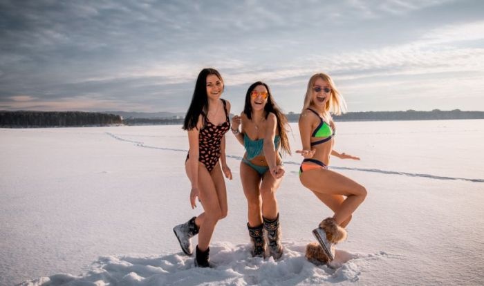Девушки Сибири приняли участие в фотопроекте по привлечению туристов в регион (9 фото)