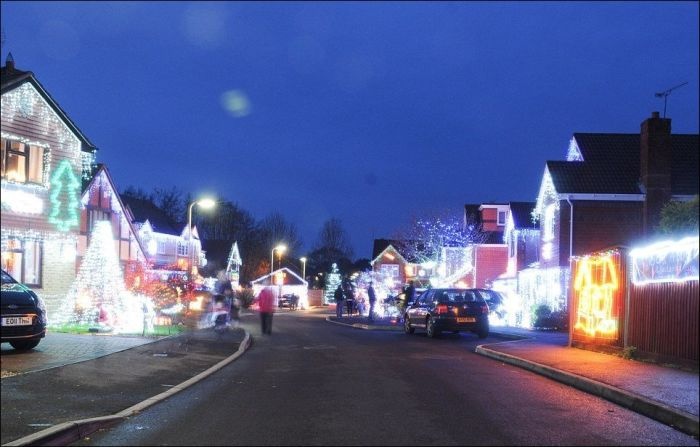 Великобритания: рождественская сказка на одной из улиц графства Хэмпшир(16 фото)