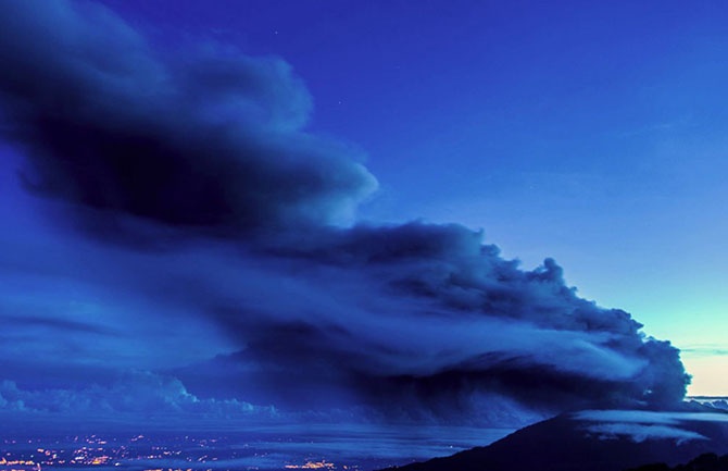Вулканическая активность в 2014 году (39 фото)
