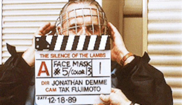 Выбор маски Ганнибала Лектера для фильма «Молчание ягнят» (1 фото + 5 гифок)