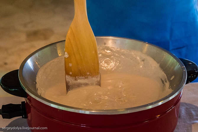 Как делают кокосовое масло (10 фото)