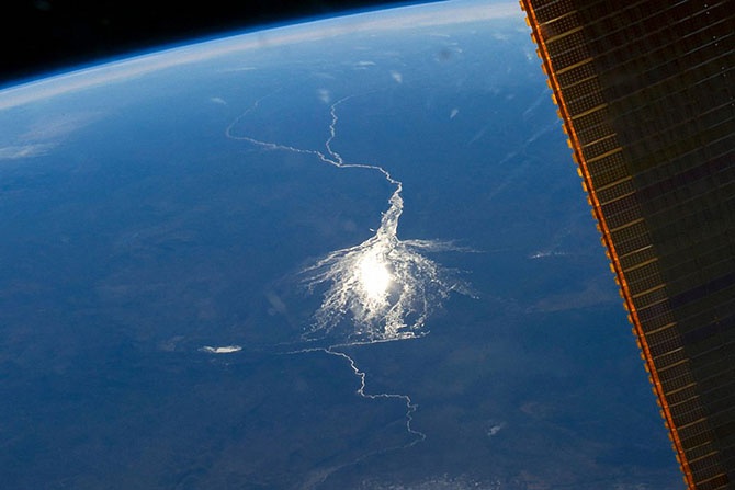 Красивые места на Земле: вид из космоса (27 фото)