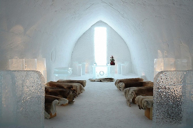 8 удивительных ледовых отелей мира (27 фото)