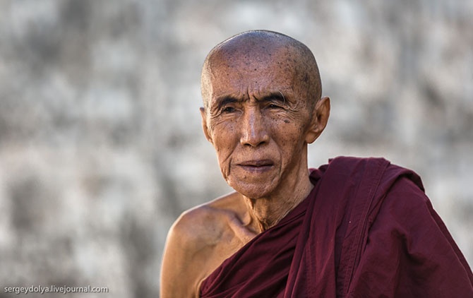 Как живут бирманские монахи (30 фото)