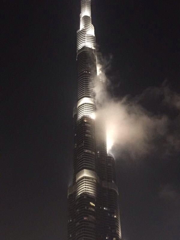 Фейковая новость о пожаре в самом высоком здании мира (5 фото)