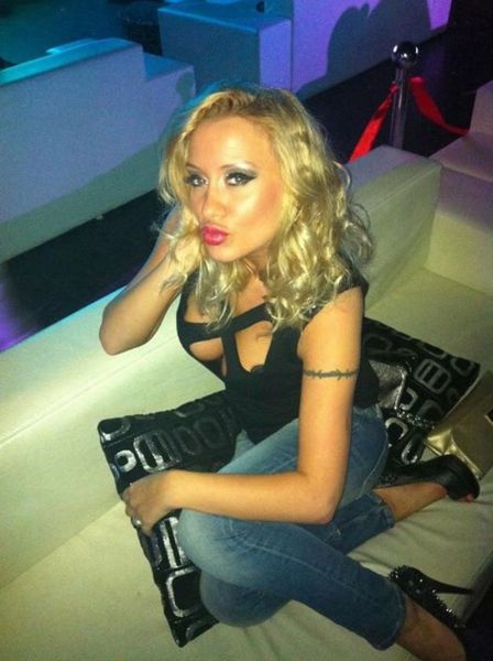 Проституция в румынском шоу-бизнесе (21 фото)
