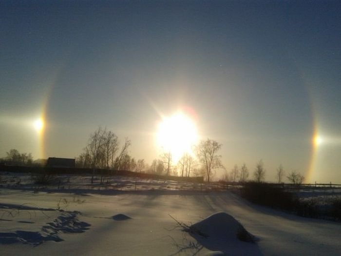 Над Челябинском появились сразу три Солнца (8 фото)