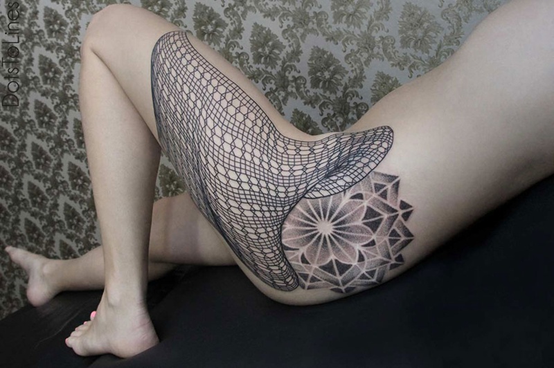 Геометрически правильные татуировки, сделанные бывшим программистом (19 фото)