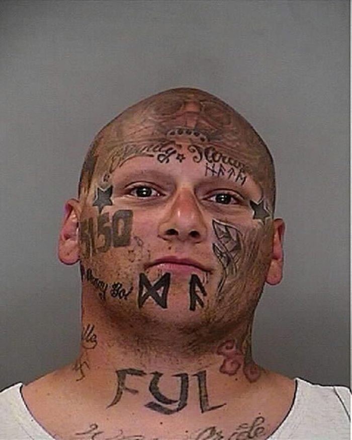 Странные татуировки на голове (21 фото)