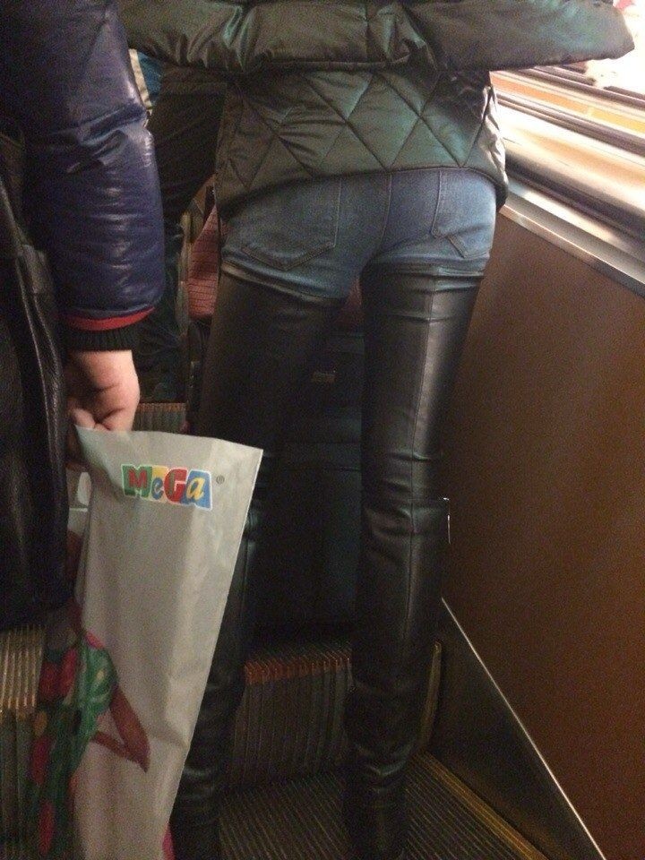 Питерские модники в метро (42 фото)